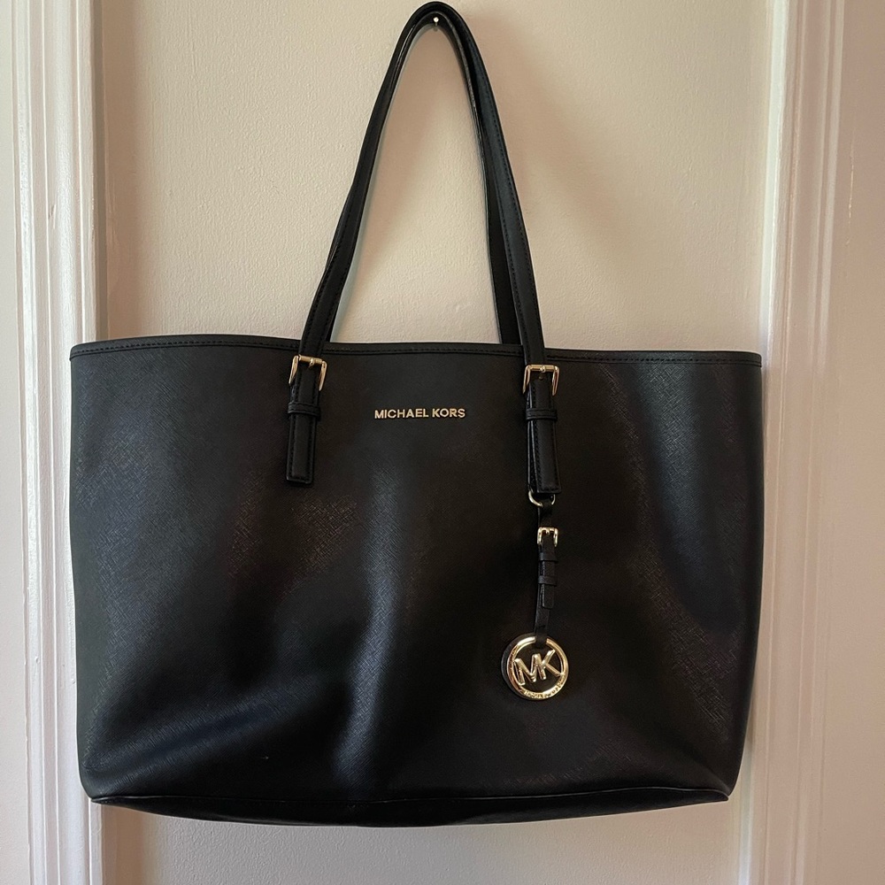 Michael Kors Jet Set Tote